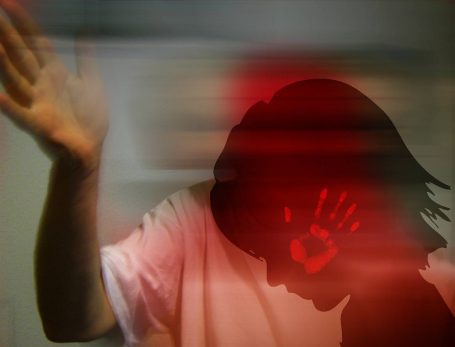 Stop violencia doméstica LGTBFÓBICA!