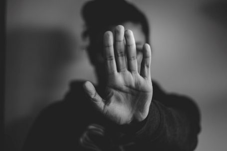 Stop violencia doméstica  LGTBFÓBICA